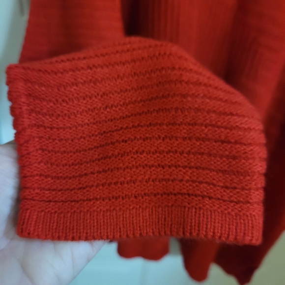NWT Avenue Asymmetrical Red Sweater Size 22/24 - Picture 2 of 7